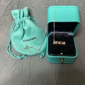 🔥FLASH SALE $219🔥 EX.COND.Tiffany&Co.Paloma Picasso“Kisses” necklace w/diamond**